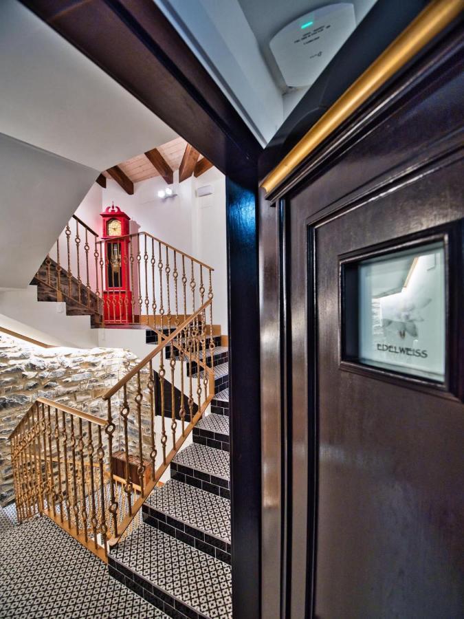 Apartamentos Valle De Ordesa-Torla Exteriör bild