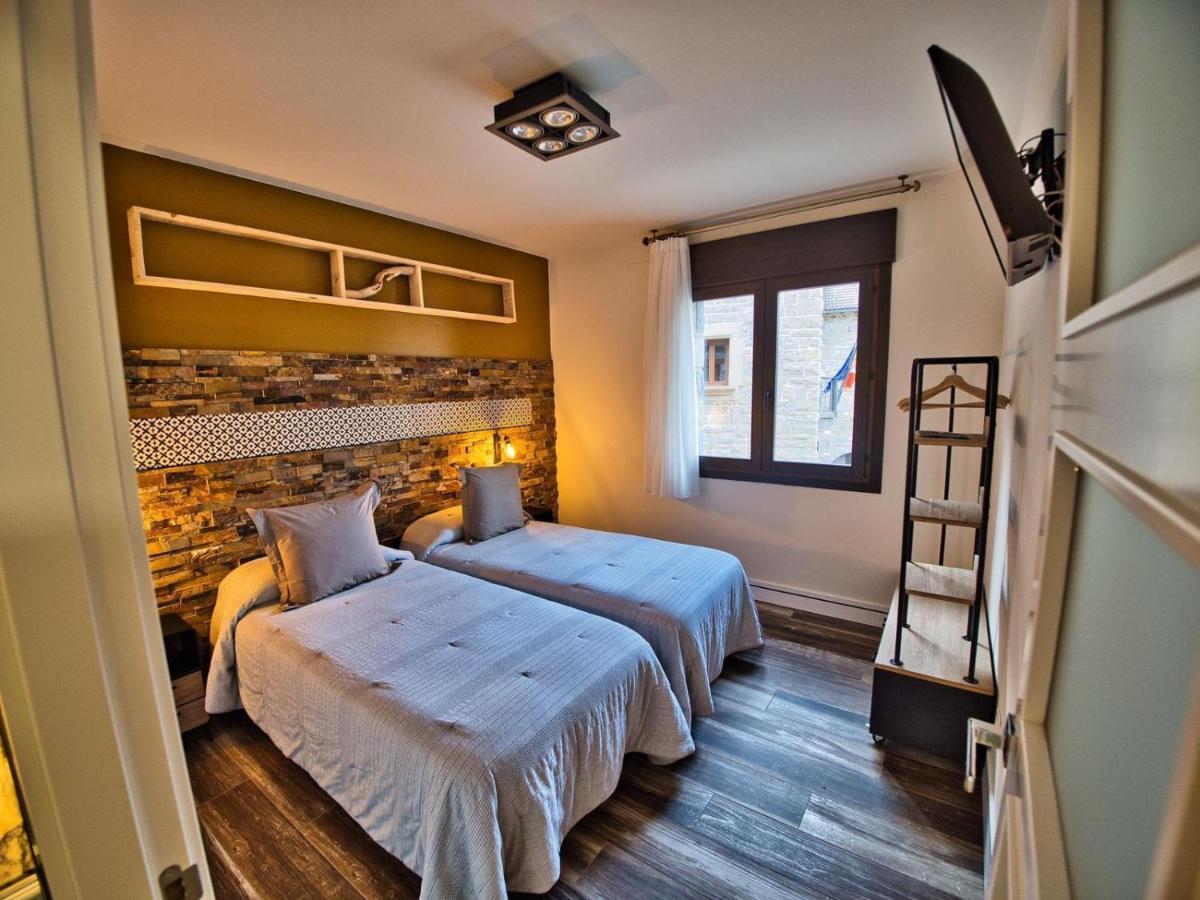 Apartamentos Valle De Ordesa-Torla Exteriör bild